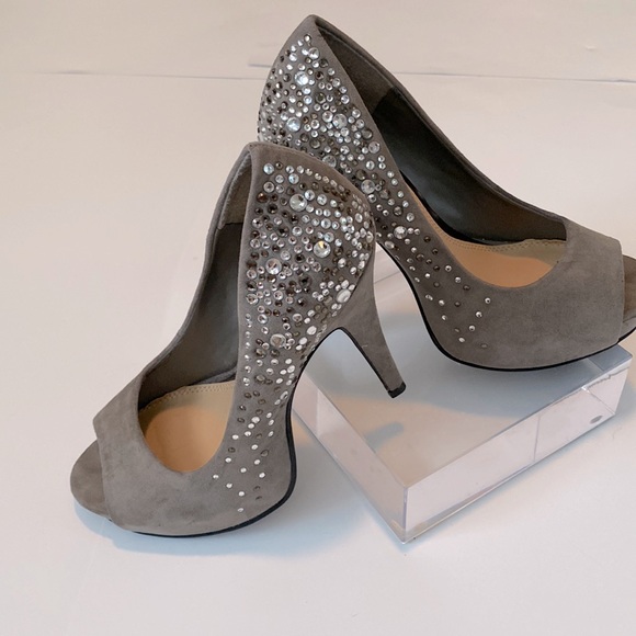 Very beautiful 💕 size 6.5 - Picture 1 of 10